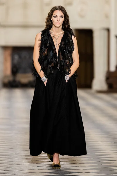 Look 37